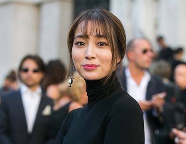 These Gorgeous Korean Celebrities Definitely Don't Look Their Age | E! News